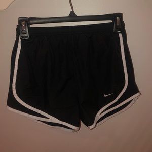 🌼Nike Dri-Fit “Classic” Running Shorts